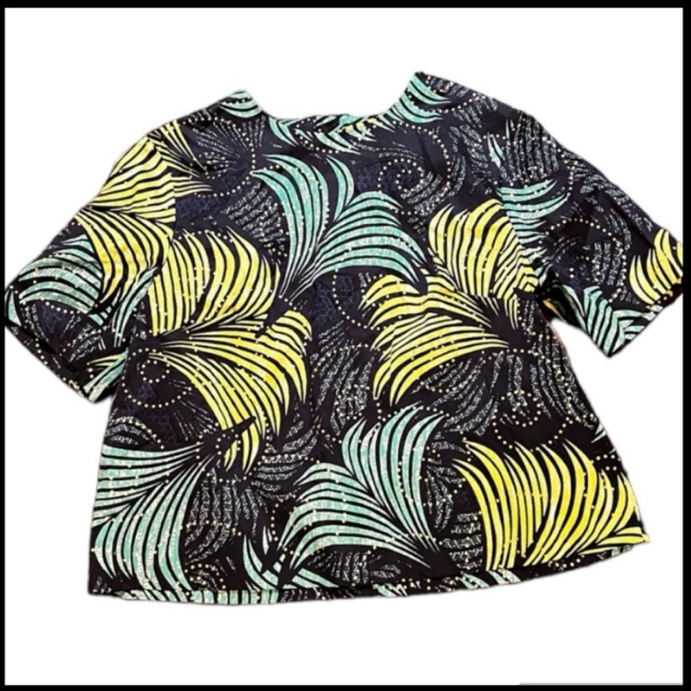 🄷&🄼 Floral Print shirt with back zipper size 12